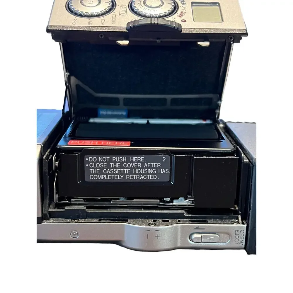 VTG JVC Mini‎ DV Digital Video Camcorder GR-DV1U Camera Bundle and Accessories